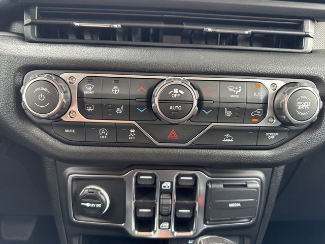 2025 Jeep Gladiator Sport S photo 21