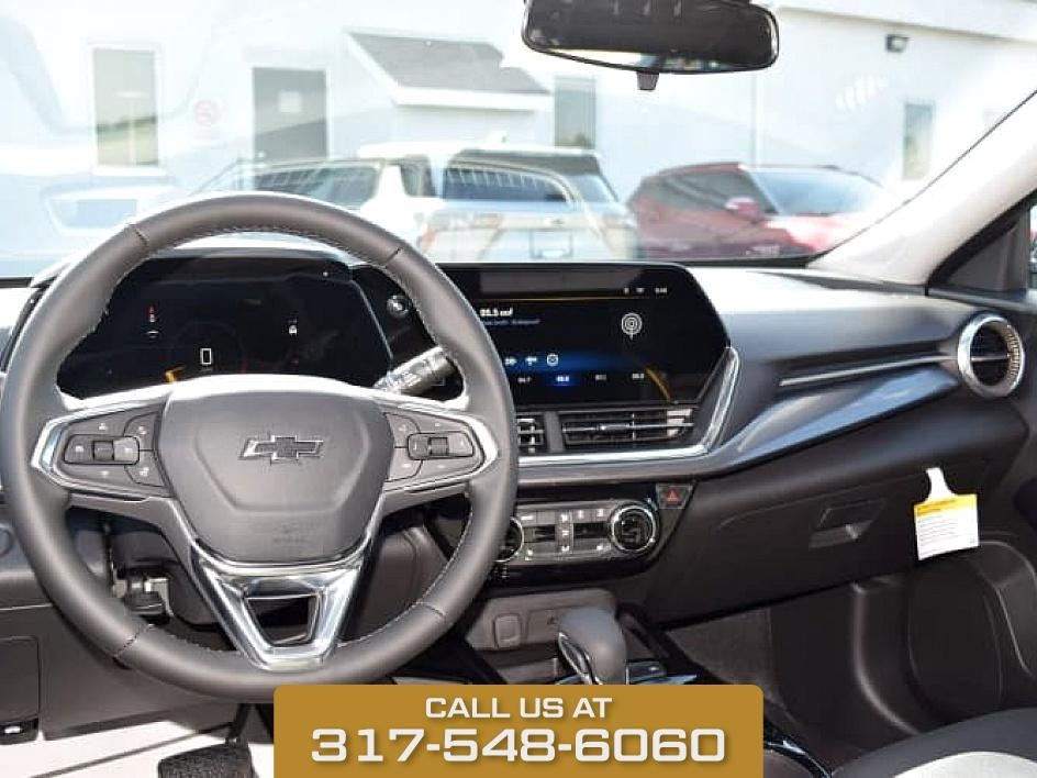 2025 Summit White Chevrolet Trax ACTIV FWD SUV