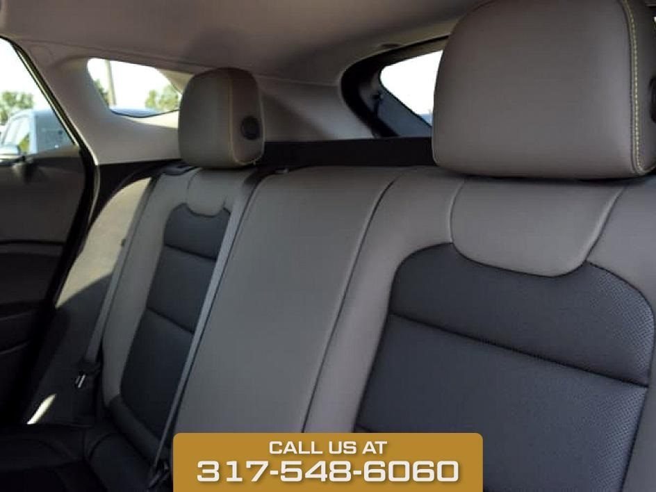 2025 Summit White Chevrolet Trax ACTIV FWD SUV