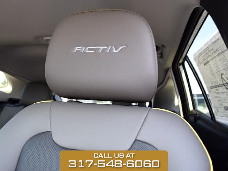 2025 Summit White Chevrolet Trax ACTIV FWD SUV