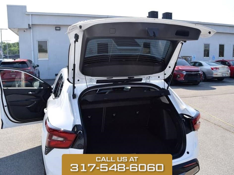 2025 Summit White Chevrolet Trax ACTIV FWD SUV