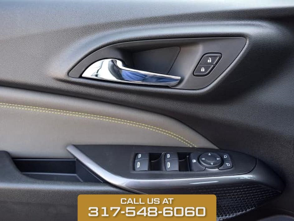 2025 Summit White Chevrolet Trax ACTIV FWD SUV