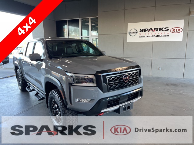 2023 Nissan Frontier PRO-4X's photo