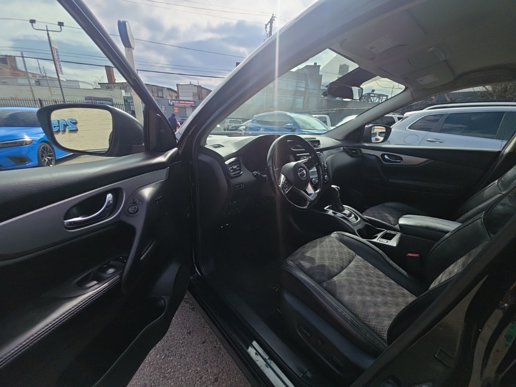 used 2020 Nissan Rogue Sport car, priced at $12,895