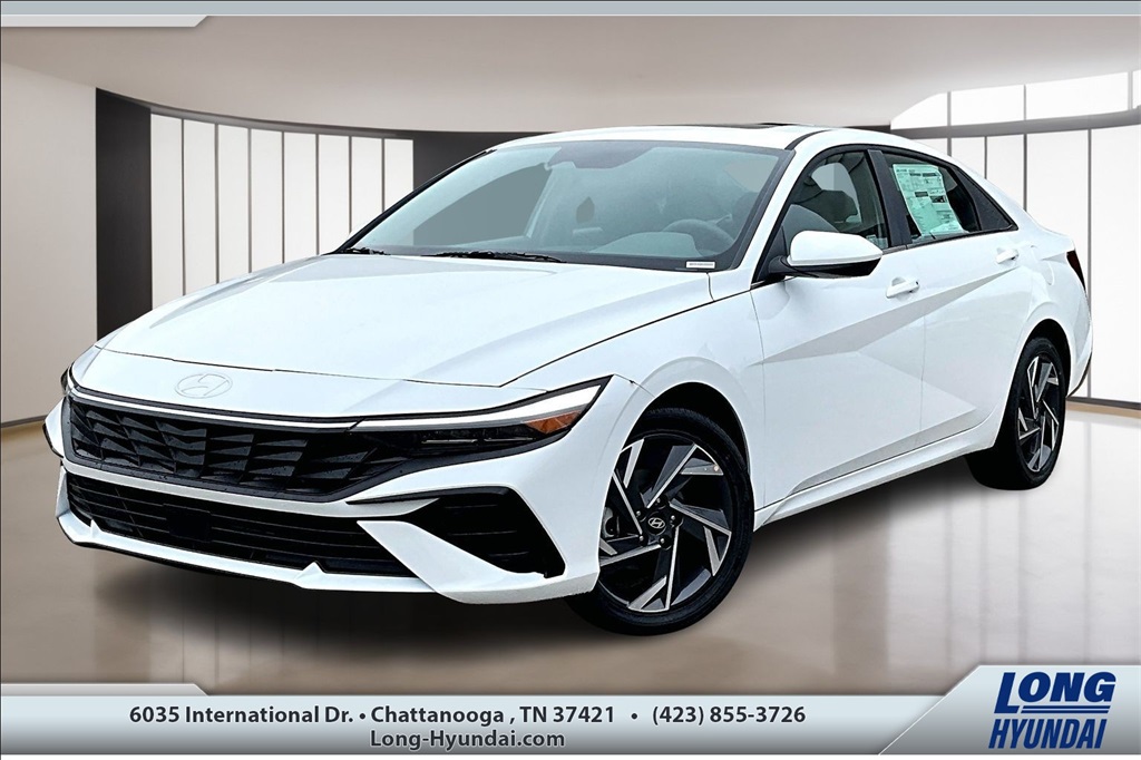 2025 Hyundai Elantra SEL's photo