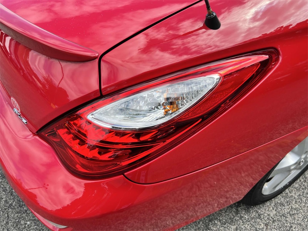2008 Toyota Camry Solara SLE photo 11