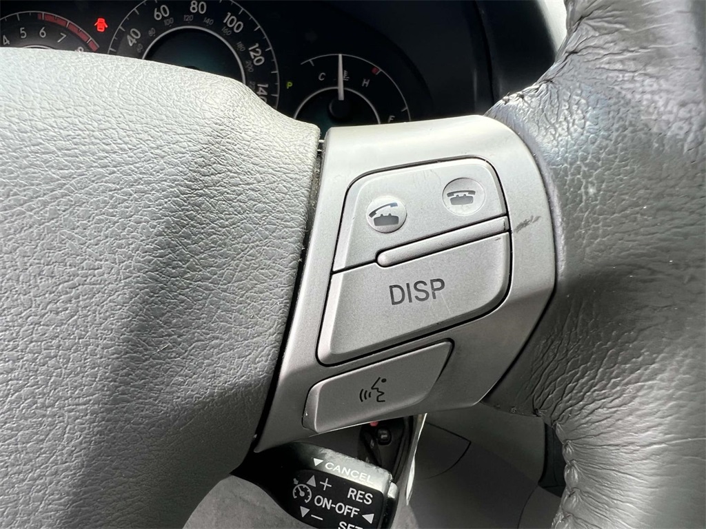 2008 Toyota Camry Solara SLE photo 18
