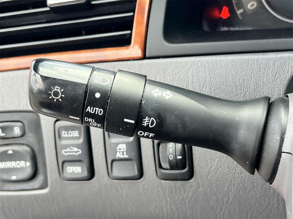 2008 Toyota Camry Solara SLE photo 19