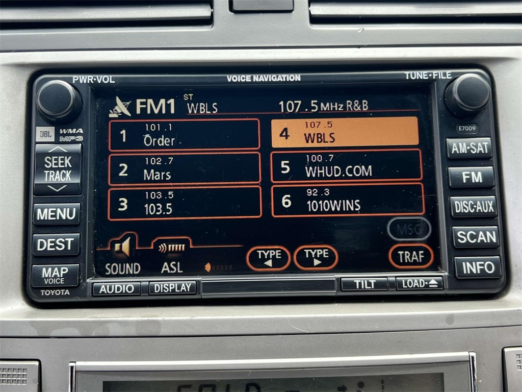 2008 Toyota Camry Solara SLE photo 21
