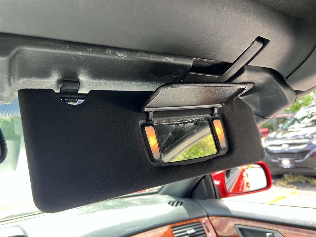 2008 Toyota Camry Solara SLE photo 25
