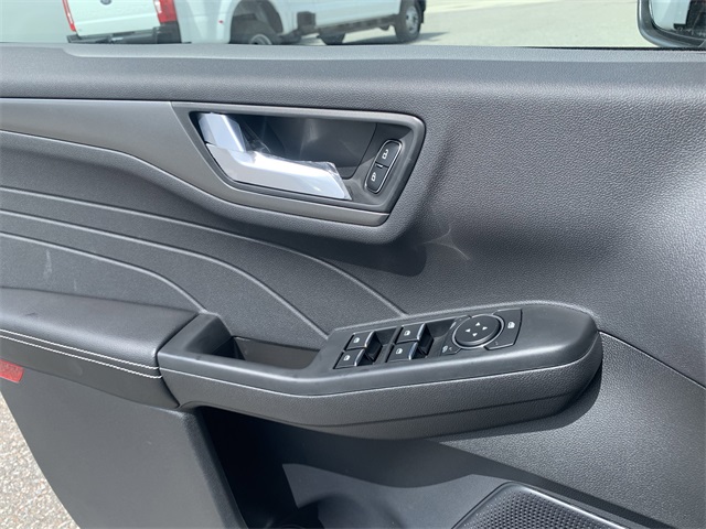 2025 Space Silver Metallic Ford Escape Base FWD SUV