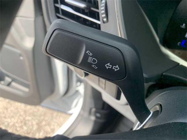 2025 Space Silver Metallic Ford Escape Base FWD SUV