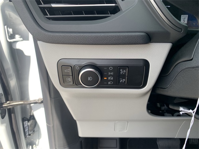 2025 Space Silver Metallic Ford Escape Base FWD SUV