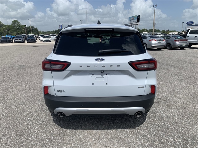 2025 Space Silver Metallic Ford Escape Base FWD SUV