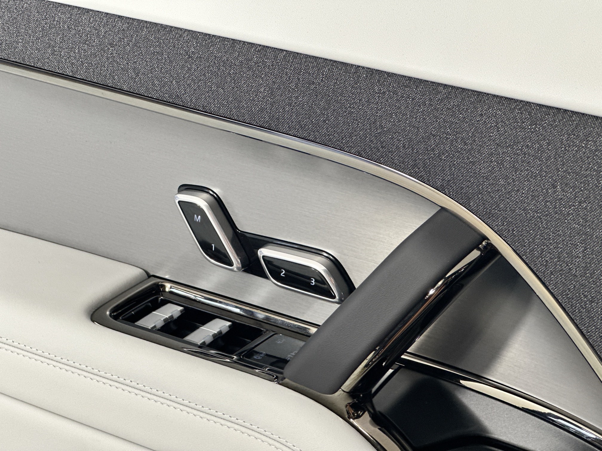 new 2026 Land Rover Range Rover Sport car, priced at $92,350