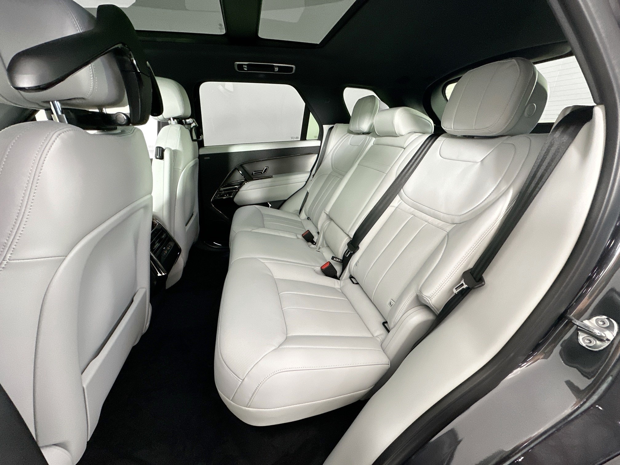 new 2026 Land Rover Range Rover Sport car, priced at $92,350