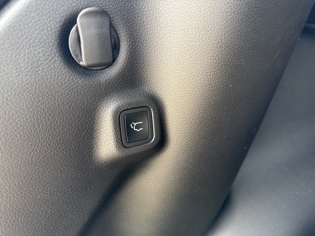 2025 Jeep Compass Latitude photo 10