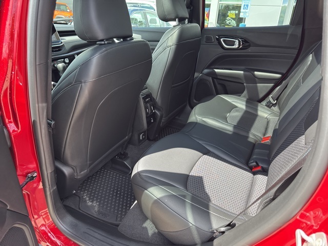 2025 Jeep Compass Latitude photo 11