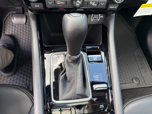 2025 Jeep Compass Latitude photo 19