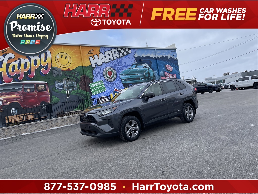 2022 Toyota RAV4 LE's photo