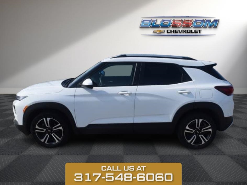 2023 Summit White Chevrolet Trailblazer LT FWD SUV