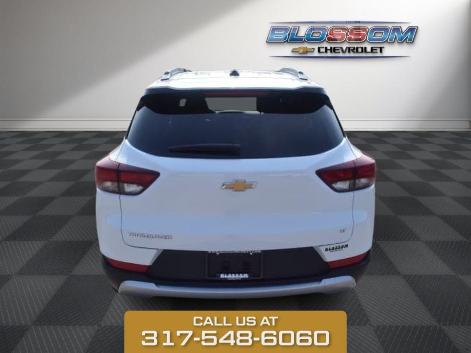 2023 Summit White Chevrolet Trailblazer LT FWD SUV