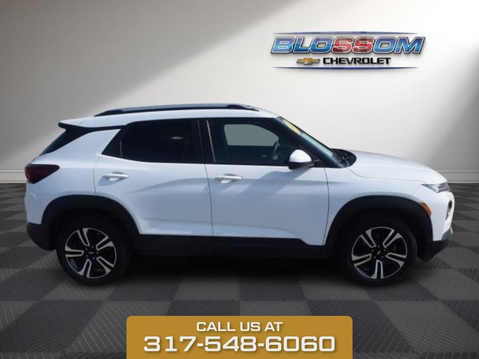 2023 Summit White Chevrolet Trailblazer LT FWD SUV