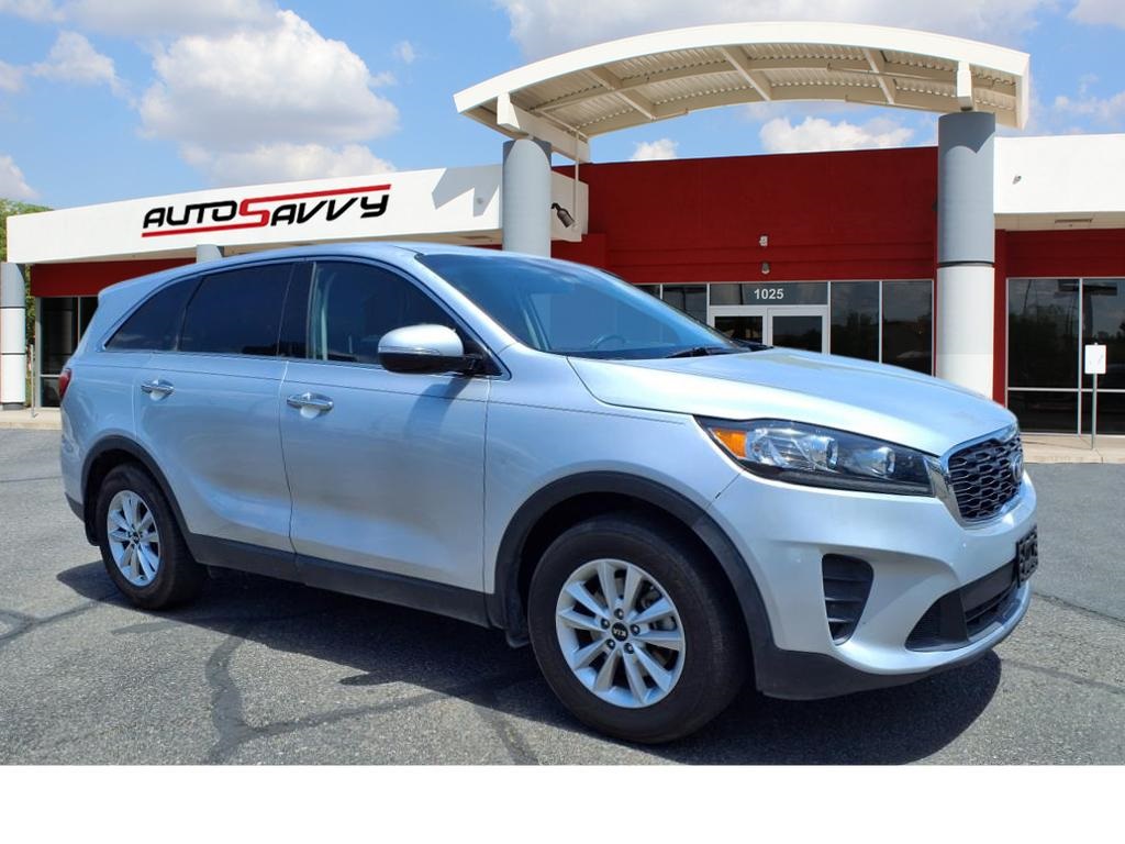 2020 Kia Sorento LX's photo