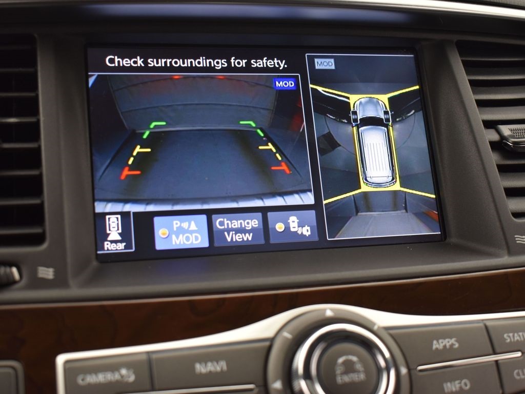 2019 Infiniti QX80 Luxe photo 7