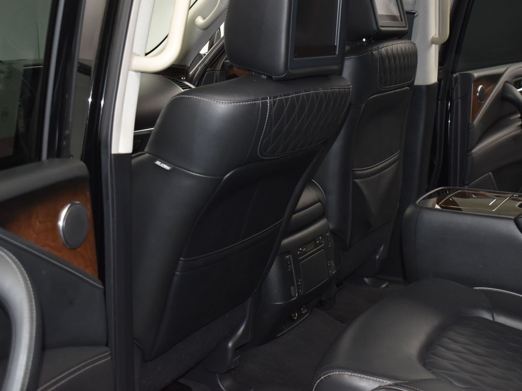 2019 Infiniti QX80 Luxe photo 16