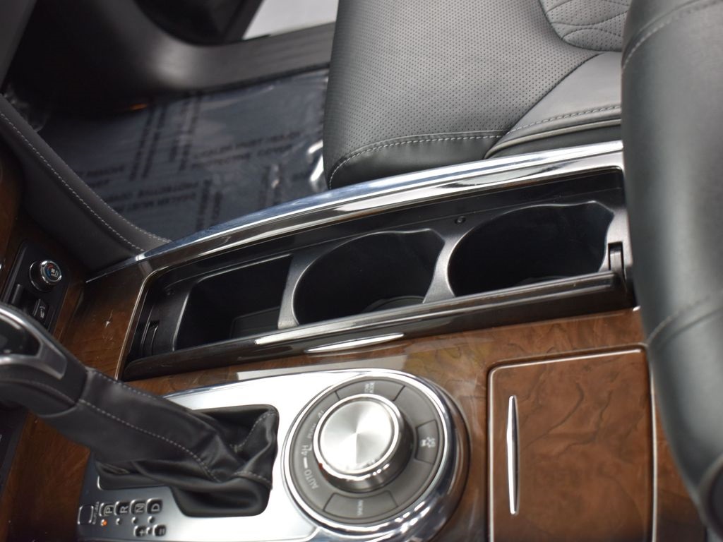2019 Infiniti QX80 Luxe photo 21