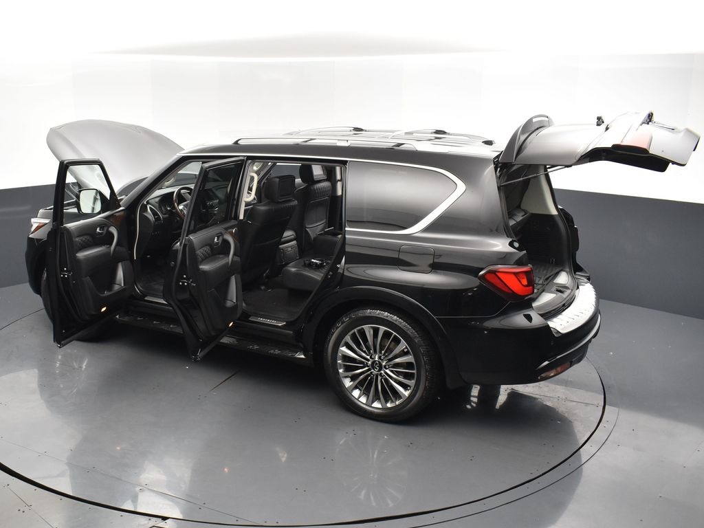 2019 Infiniti QX80 Luxe photo 32