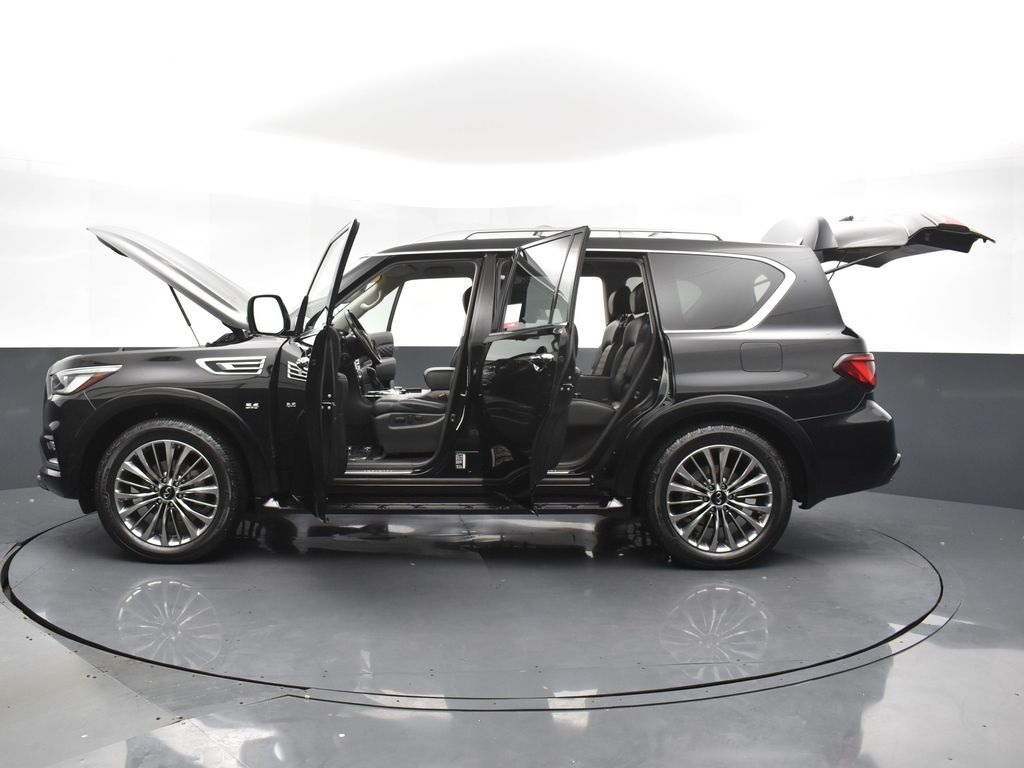 2019 Infiniti QX80 Luxe photo 37