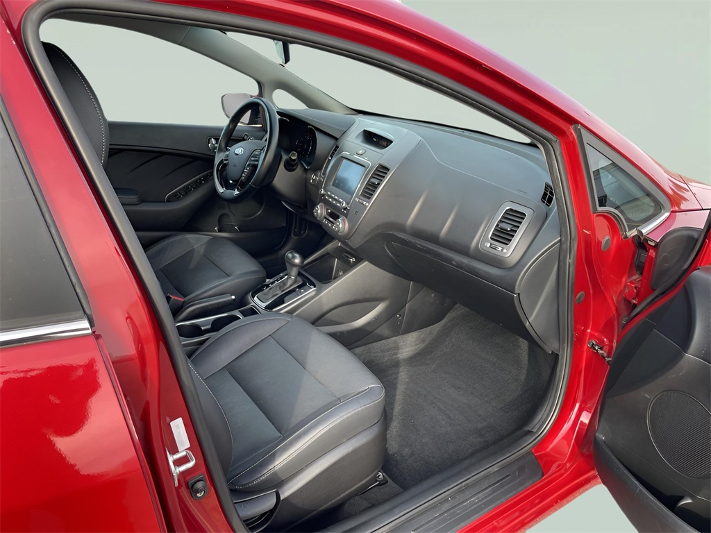 2018 Kia Forte EX photo 3
