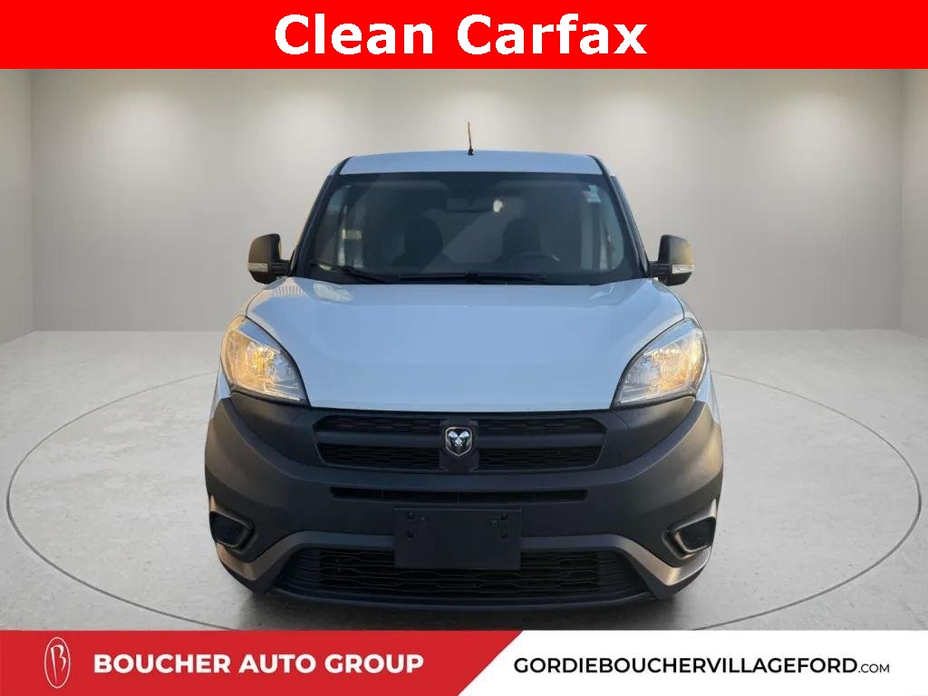 2018 Ford Escape Titanium photo 2