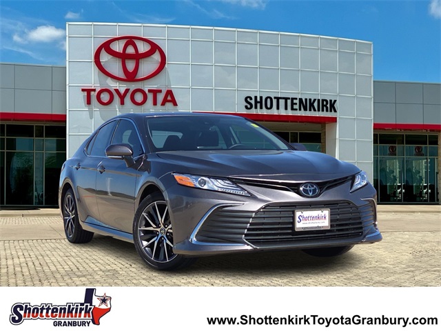 2024 Toyota Camry XLE's photo