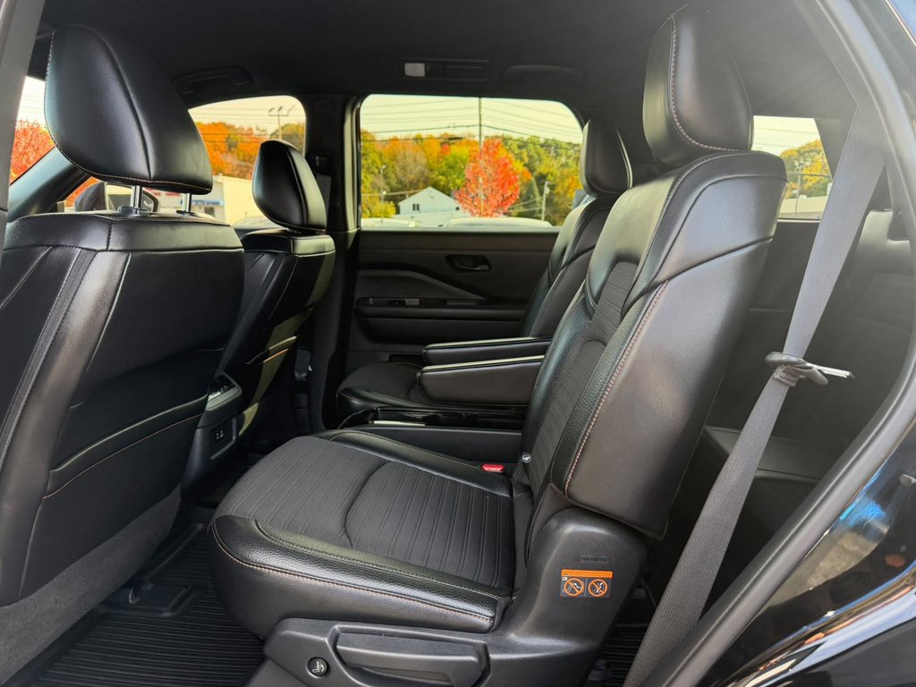 Used 2024 Nissan Pathfinder SUV