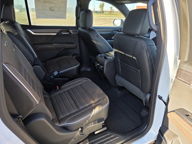 2026 GMC Acadia Denali Ultimate AWD