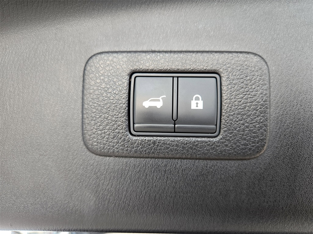 2022 Nissan Armada Platinum photo 33