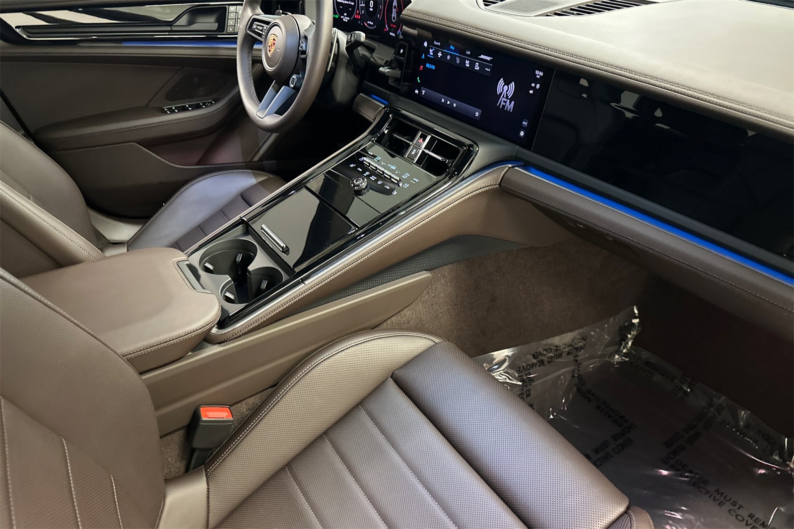 2025 Porsche Panamera 4 photo 16