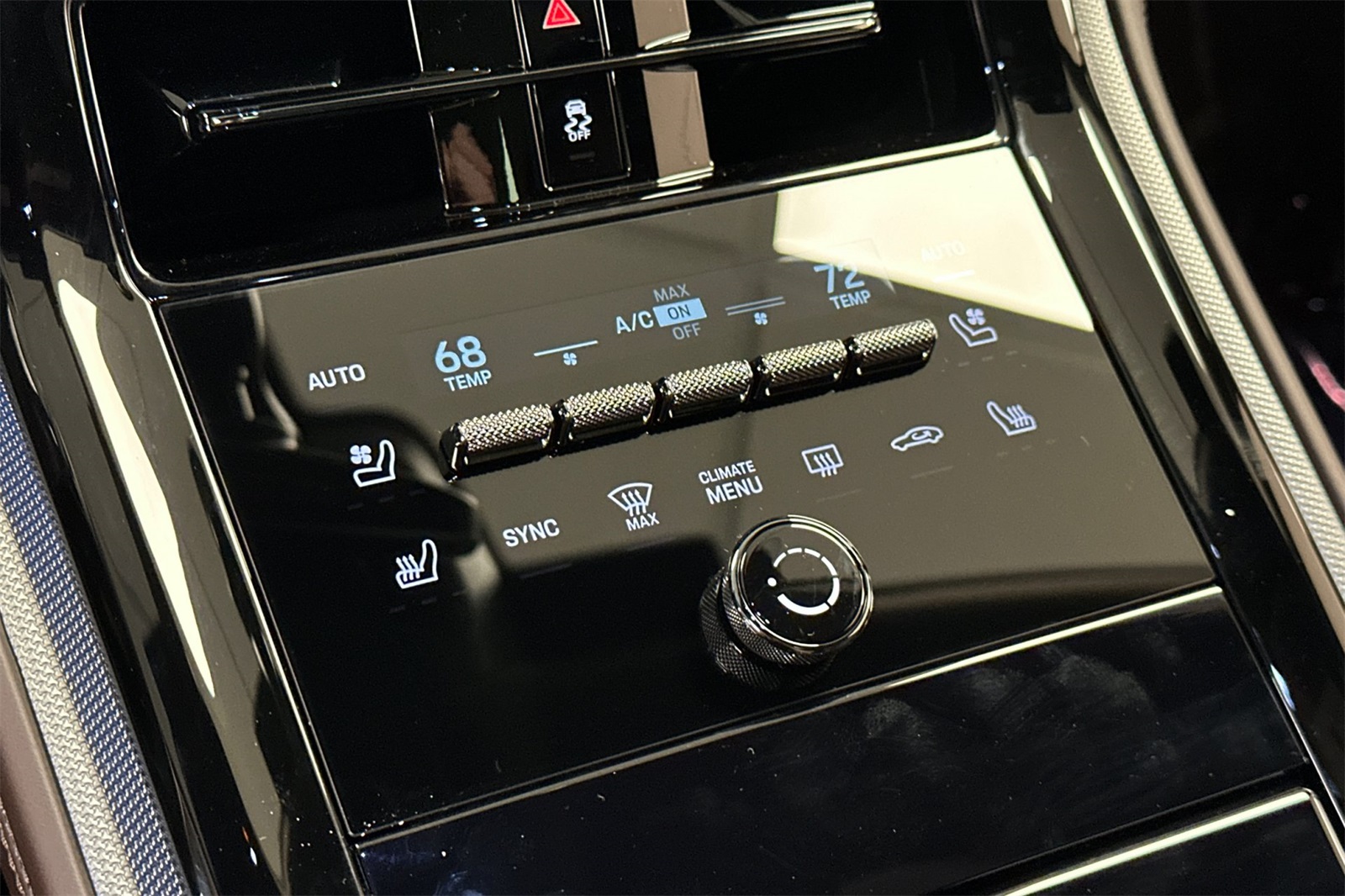 2025 Porsche Panamera 4 photo 19