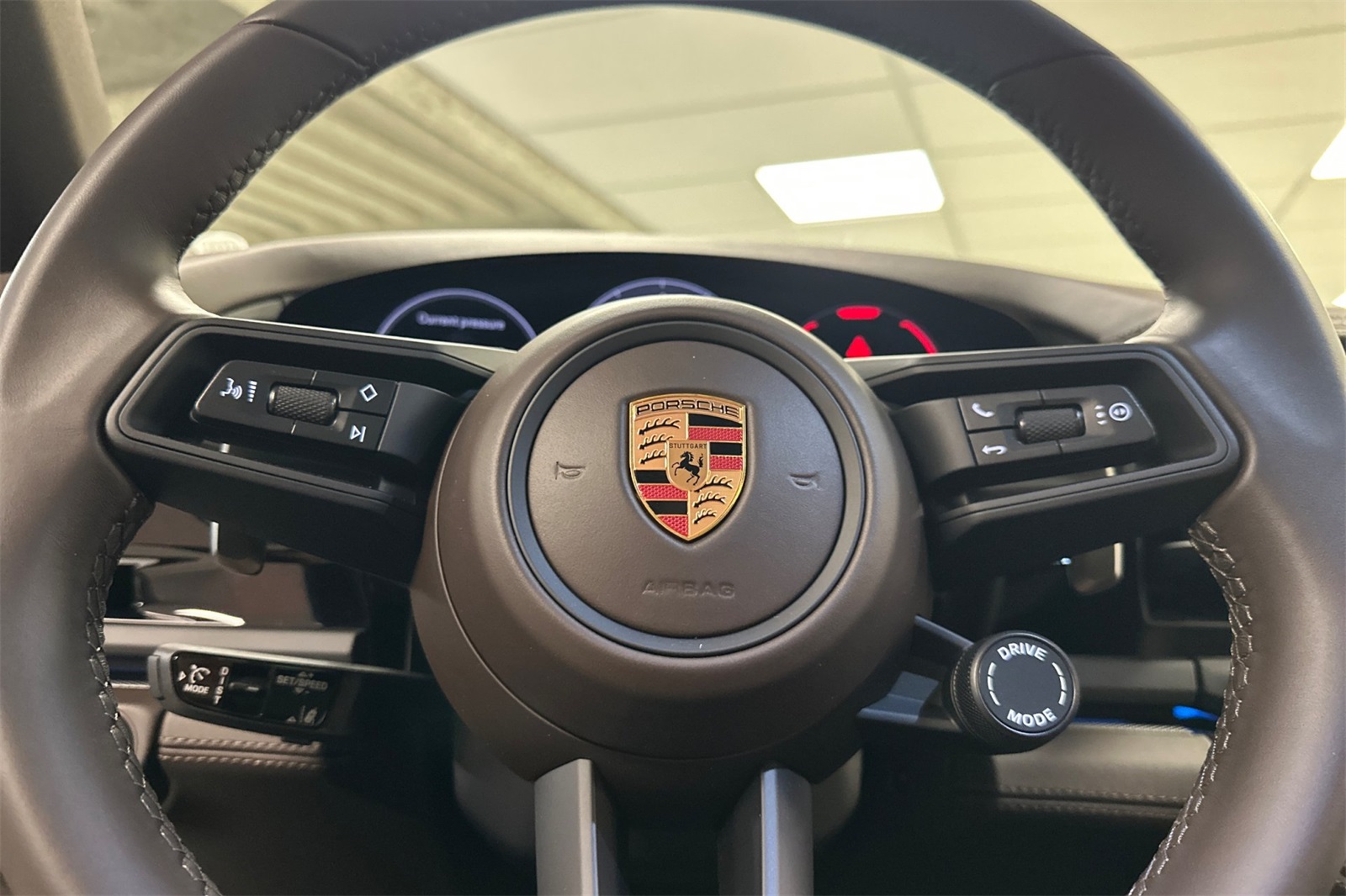 2025 Porsche Panamera 4 photo 22