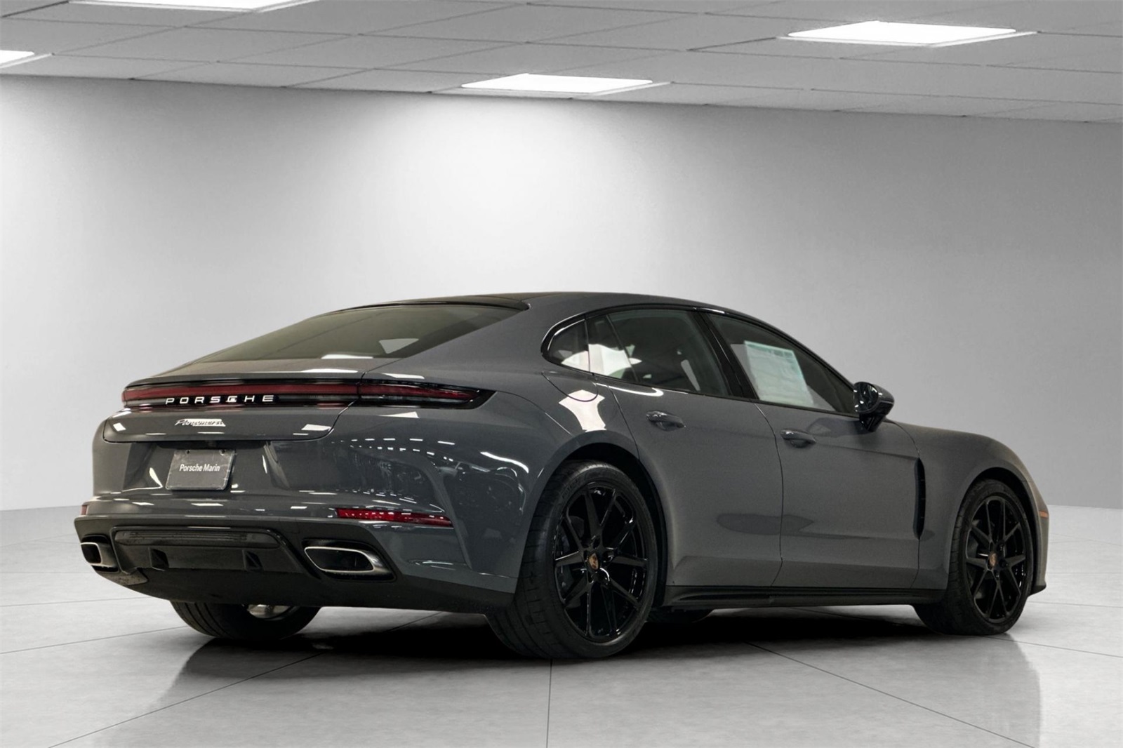 2025 Porsche Panamera 4 photo 8