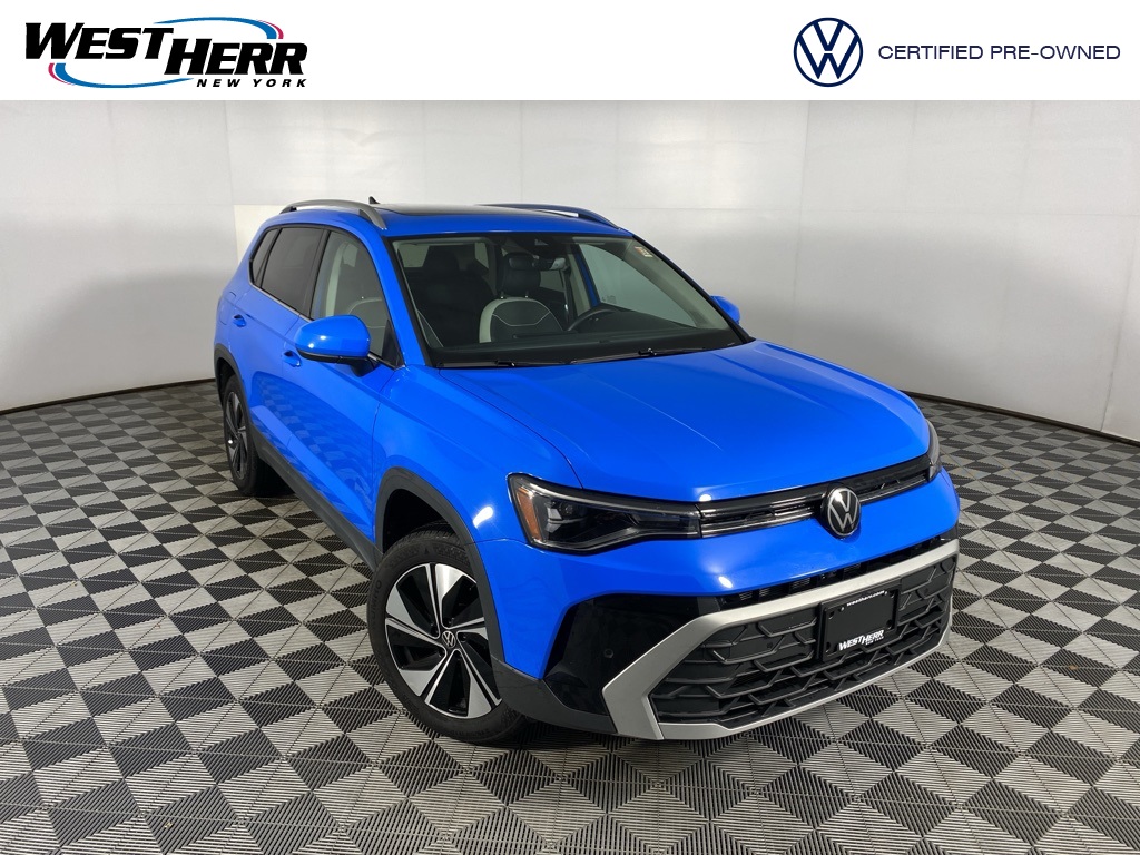 2025 Volkswagen Taos SE's photo