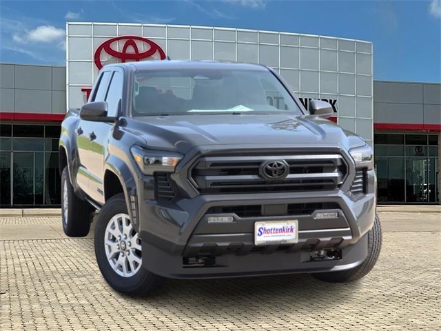 2025 Toyota Tundra SR5 CrewMax photo 21