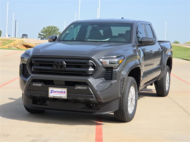 2025 Toyota Tacoma SR5 4x4 Limited photo 2