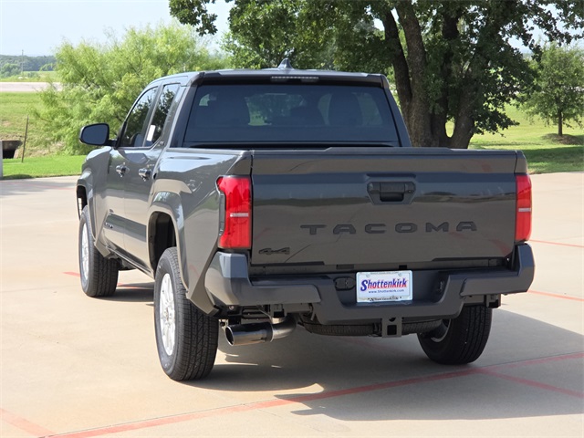 2025 Toyota Tacoma SR5 4x4 Limited photo 5