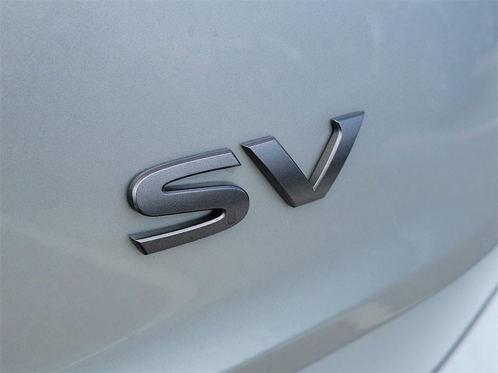 2024 Brilliant Silver Metallic Nissan Rogue SV FWD SUV
