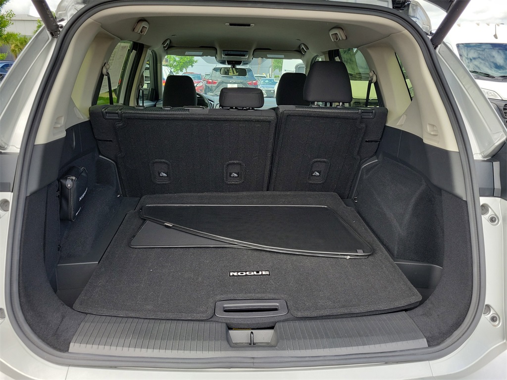 2024 Brilliant Silver Metallic Nissan Rogue SV FWD SUV