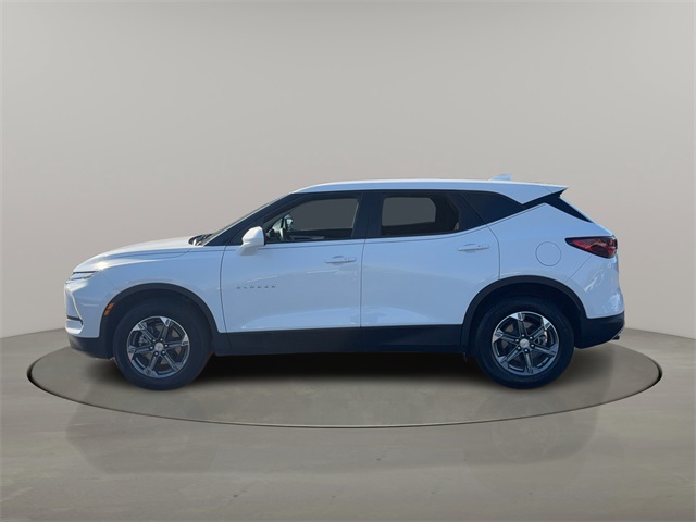 2025 Chevrolet Blazer 2LT photo 3